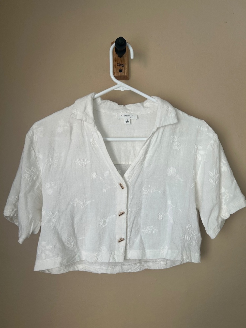 Kirious Los Angeles White Embroidered Cropped Blouse – Size S
